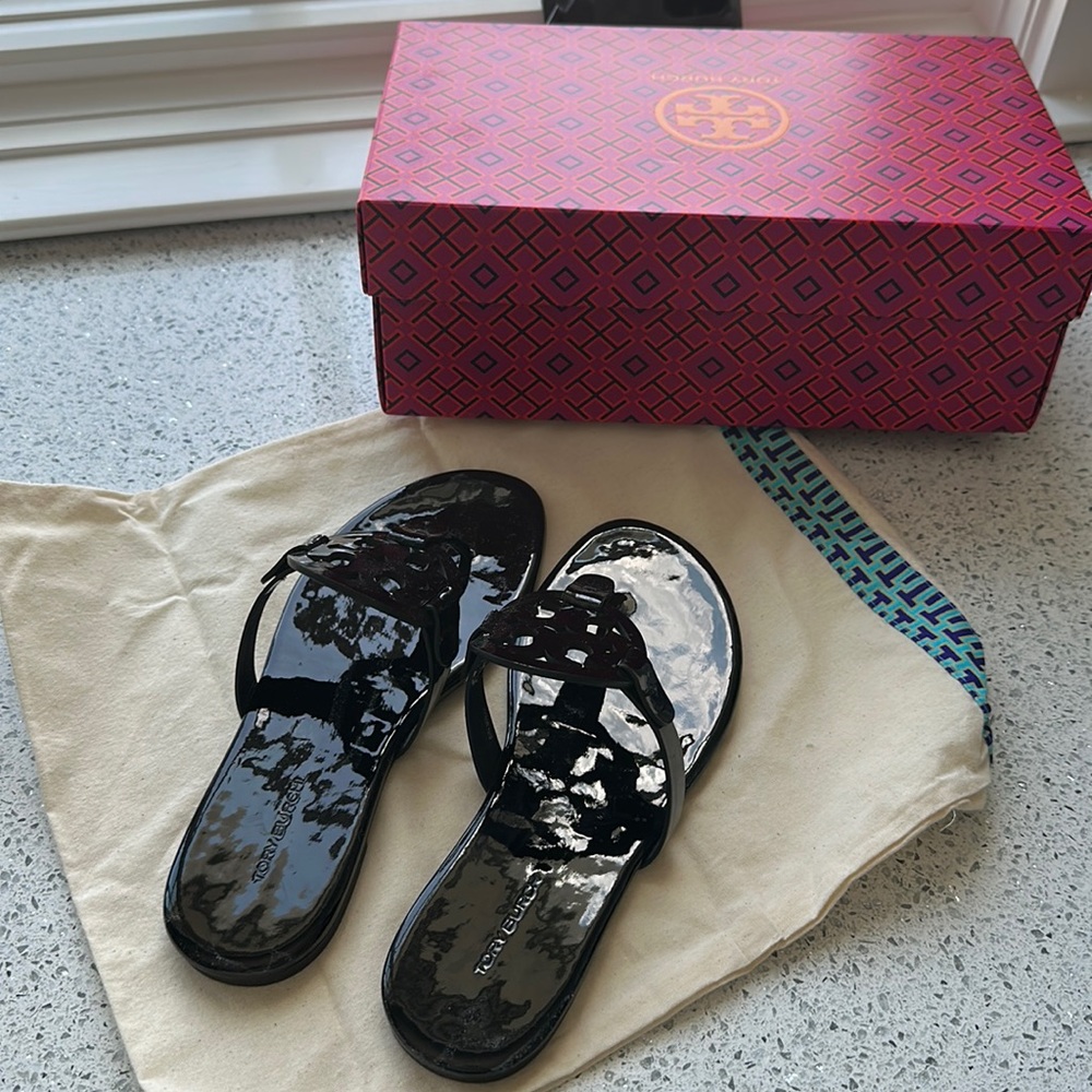 BRAND NEW Tory Birch sandals